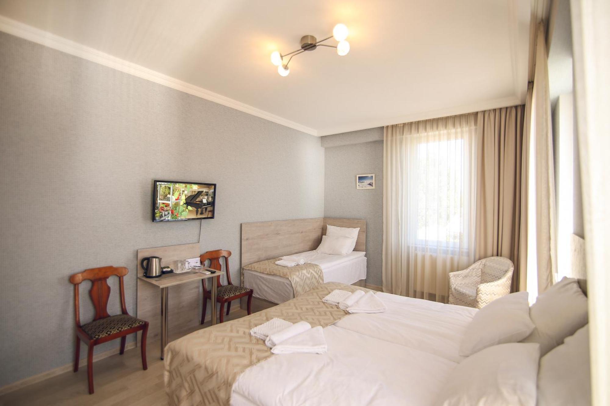 Kenari Hotel Tbilisi Exterior photo