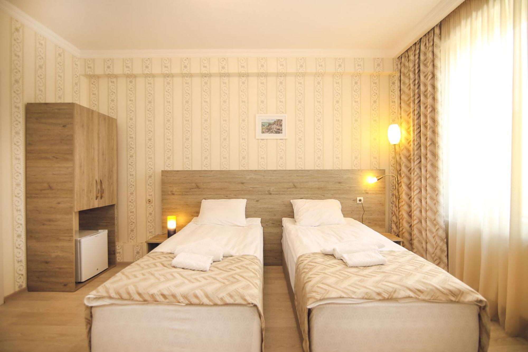 Kenari Hotel Tbilisi Exterior photo