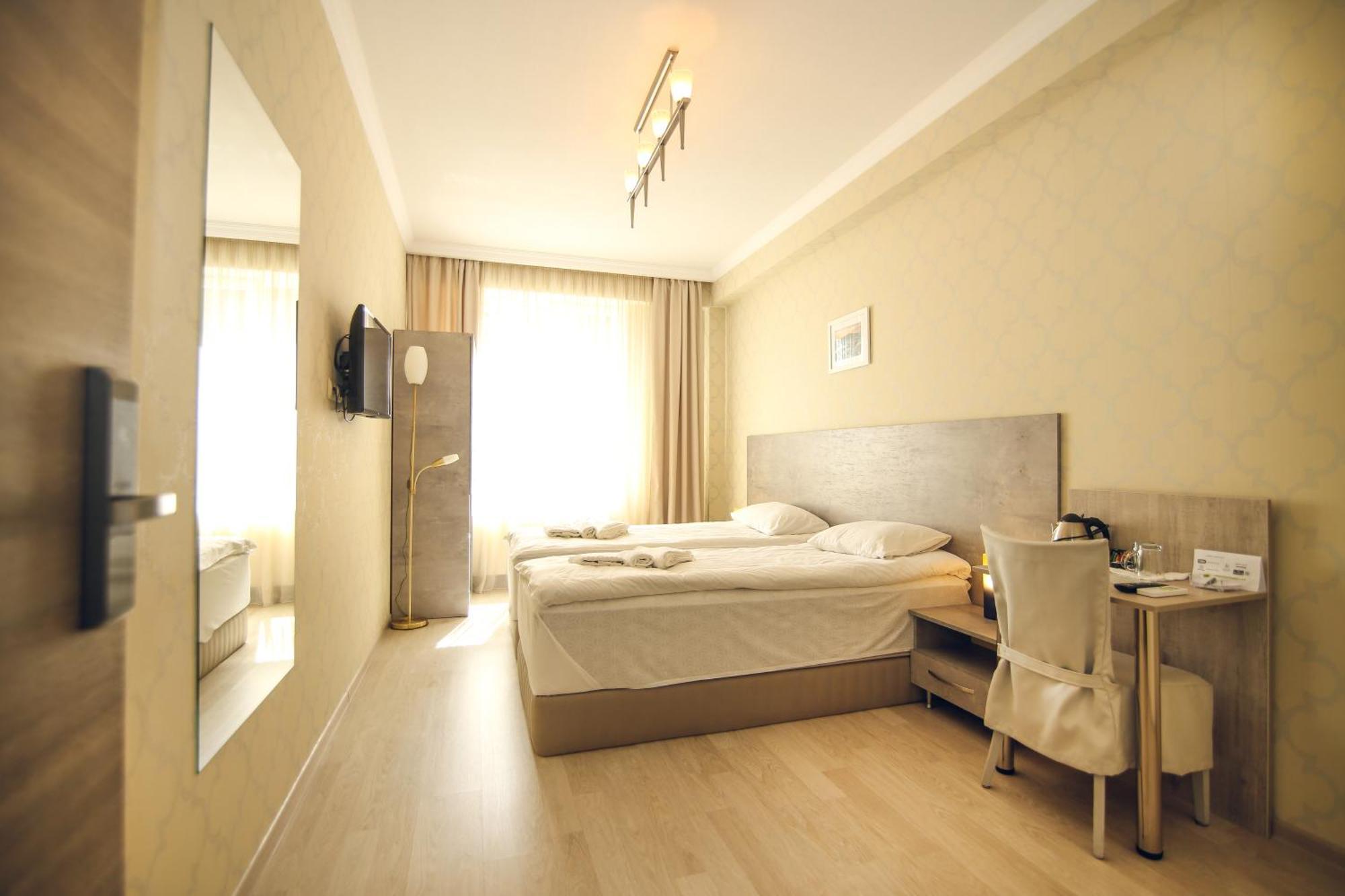 Kenari Hotel Tbilisi Exterior photo