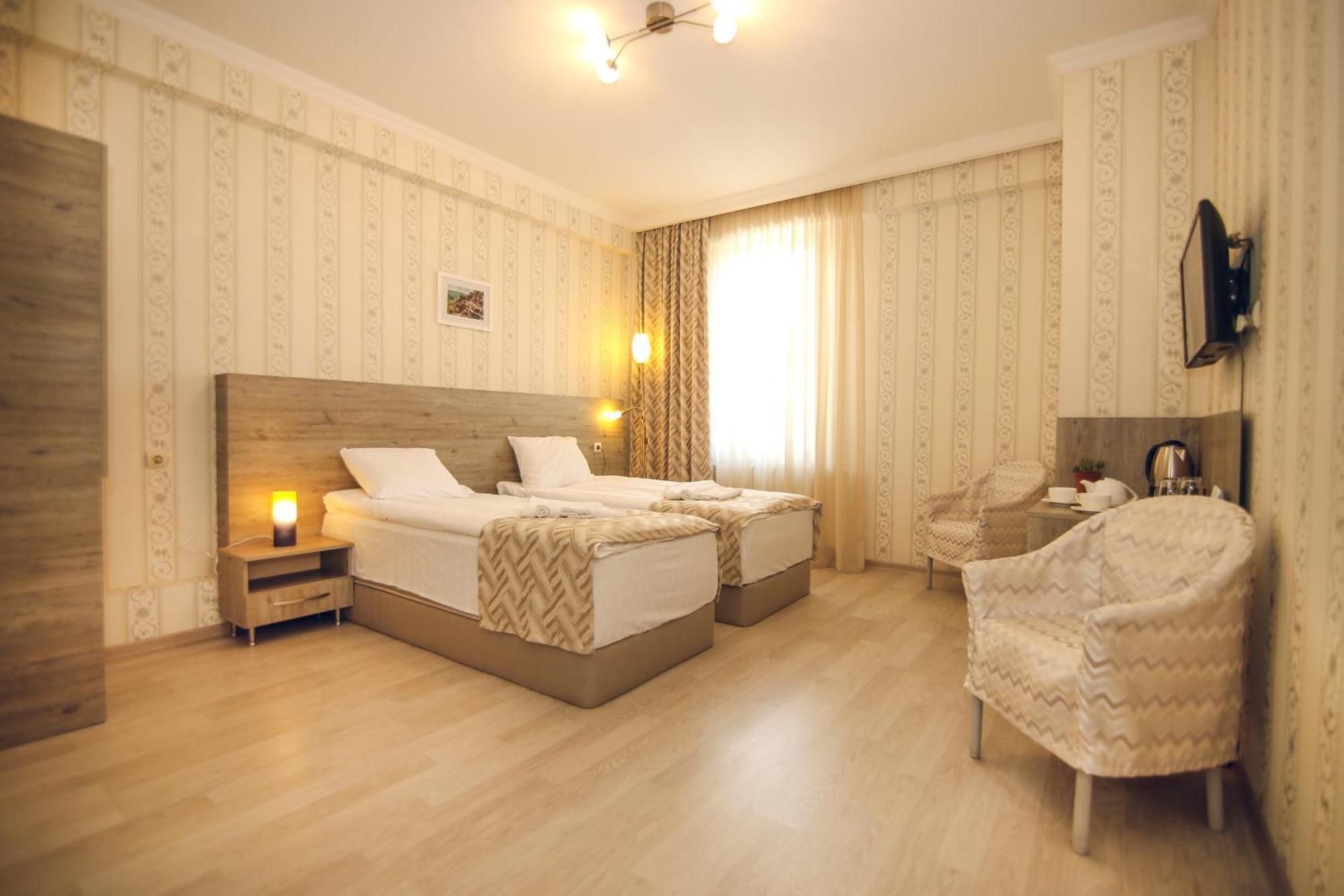 Kenari Hotel Tbilisi Exterior photo