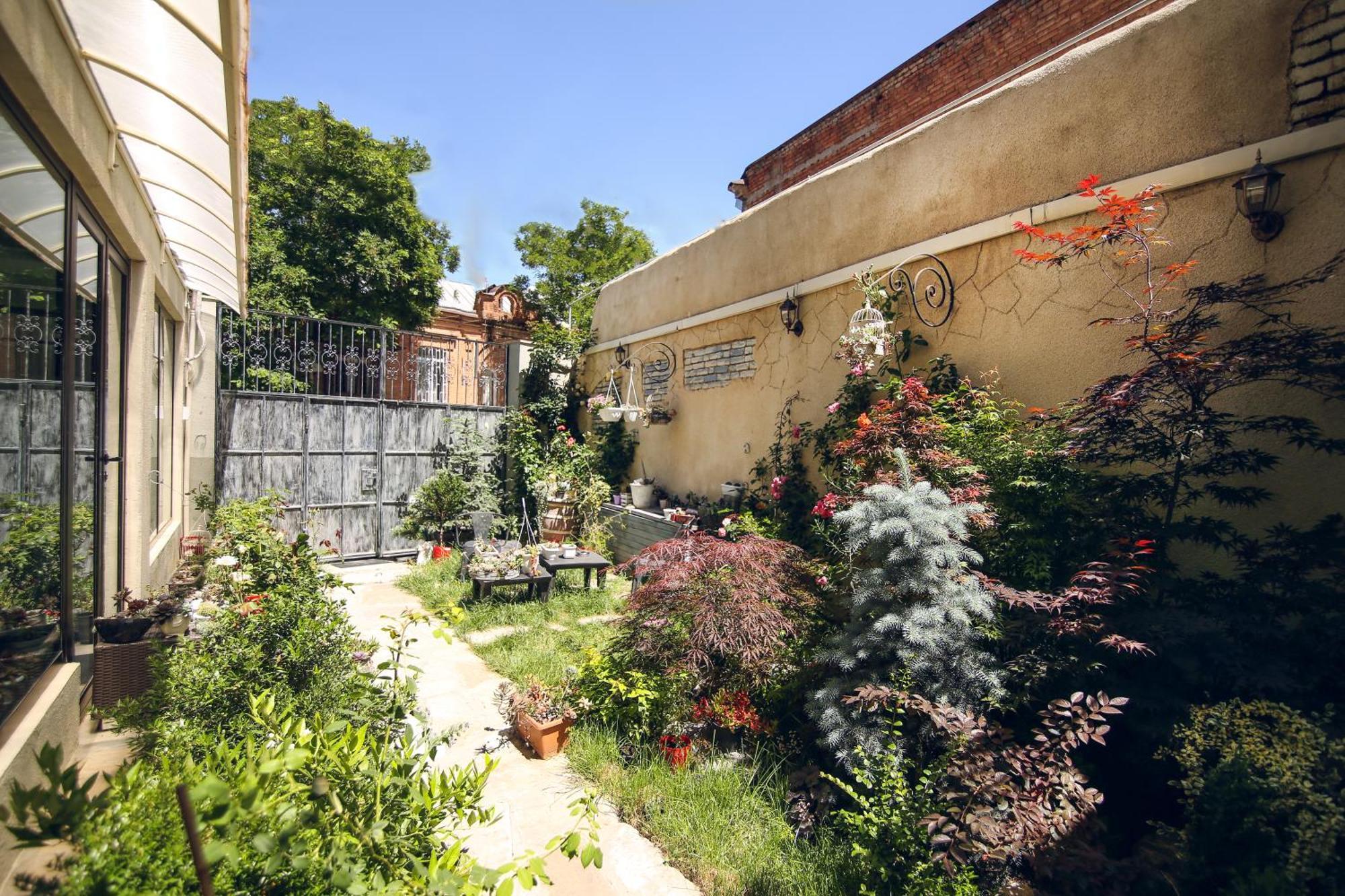 Kenari Hotel Tbilisi Exterior photo
