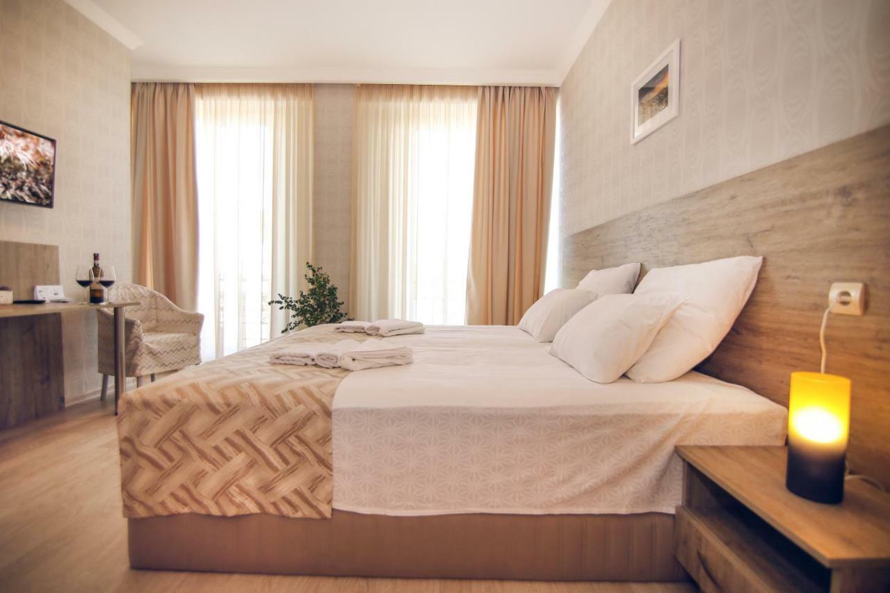 Kenari Hotel Tbilisi Exterior photo